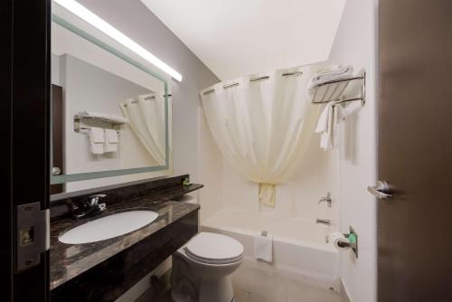 Double Room with Two Double Beds - Non-Smoking image 1