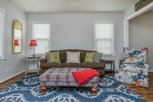 Cozy 2BD off I-27/I-40 Long term rentals welcome!