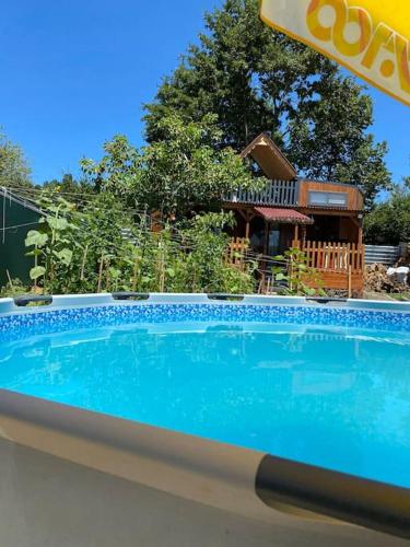 Doğa içinde günlük havuzlu kiralık tinyhause