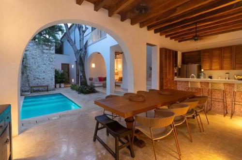 Colonial Retreat La Mary with Private Pool