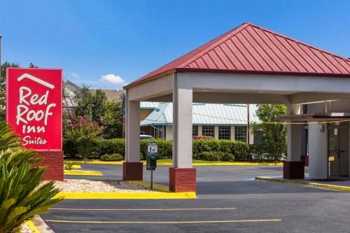 Red Roof Inn & Suites Statesboro - University