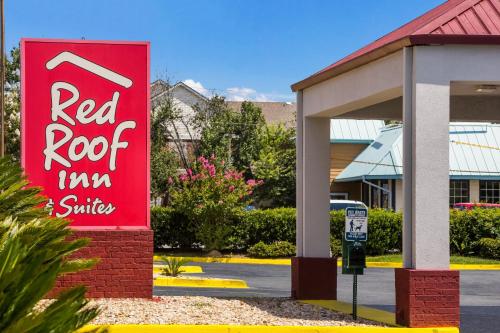 Red Roof Inn & Suites Statesboro - University