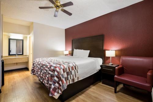 Red Roof Inn & Suites Statesboro - University