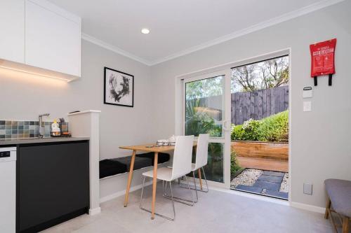 Modern Private 2 Bedroom Home-unit in Albany with Netflix, Auckland (photo 9)