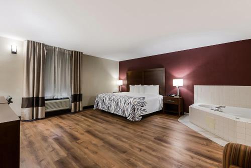 Red Roof Inn Newport News - Yorktown - image 11