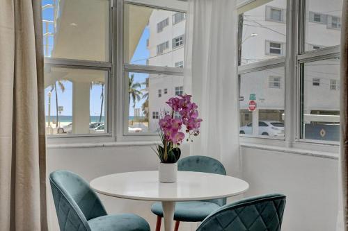 Marine Villas # 1 in Hollywood, USA
