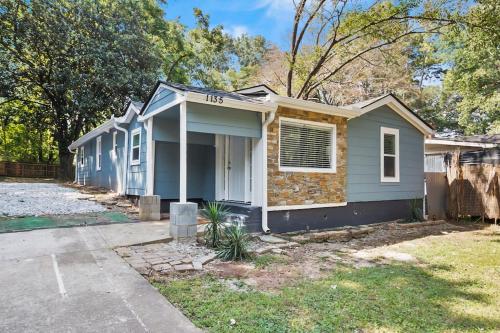 4-Bed 2-Bath Pet Friendly Home in Heart of Atlanta in Gresham Park