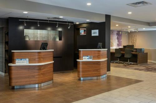 Photo - Courtyard by Marriott Lincroft Red Bank