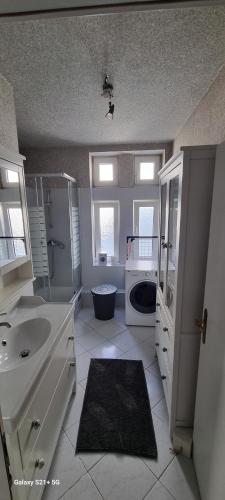 7-24 Self-Check-In - 120qm - 5 rooms - 2 bathrooms - kitchen - free parking - Yihapartment, Hannover (fotografie 10)