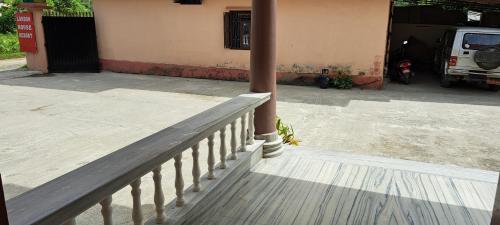 London House Resort near 비라트나가르 공항