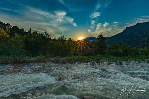 Sierra River House 5 min to Sequoia Park Entrance