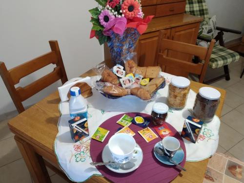 Essen und Erfrischungen, da nonna Ida in Roccavivara