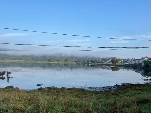 Kilmory Garden by the Loch in Лохгілпхед