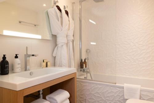 Hotel Chavanel - image 2
