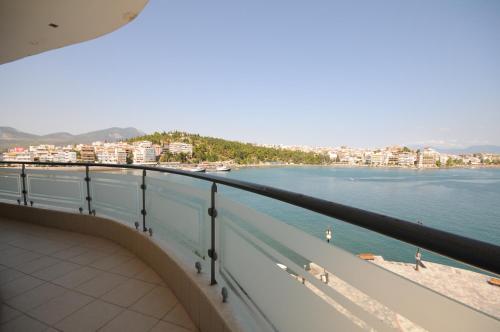 Skats, Paliria Hotel in Chalkida (Chalcis)