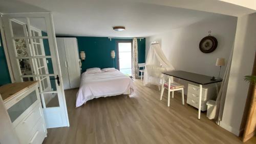 30mn de Paris st lazare en train, studio 42 m2