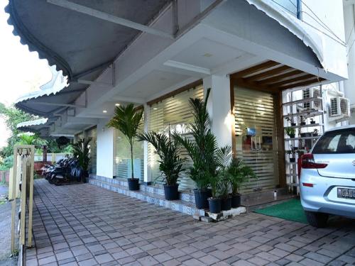 The Candolim Suites - An all Suites Hotel