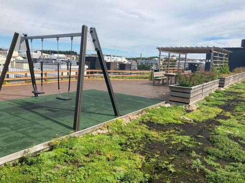 Top location studio in town right next to the train station and free parking Kotimaailma Apartments in Jyvaskyla