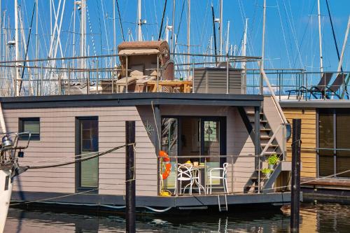 Hausboot - Svanehus in Heiligenhafen, Deutschland