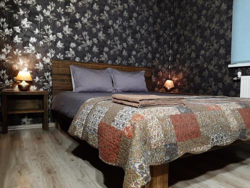2 bedrooms, 3 beds