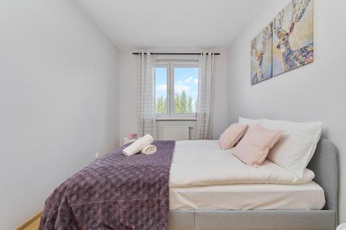 Peaceful Wrocław Apartment for 4 Guests with Balcony by Noclegi Renters, Breslau (Foto 2)