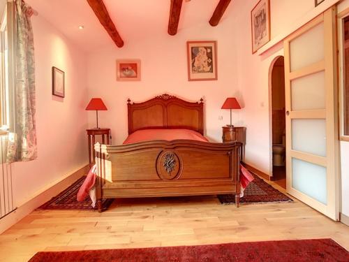 1 queen bed