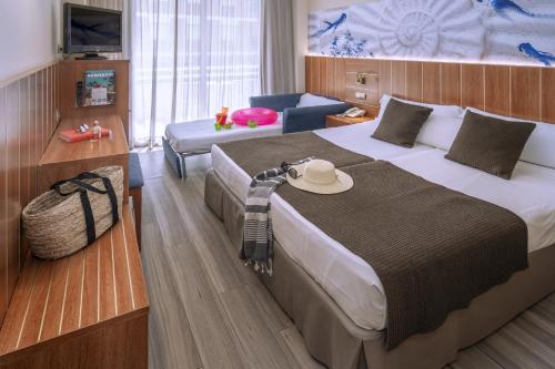 Double or Twin Room with Extra Bed (2 Adults + 1 Child) room in GHT Aquarium & Spa