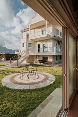 A szálláshely kívülről, Ponte Suites in Antirrio