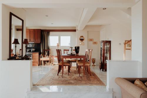 Létesítmények, Ponte Suites in Antirrio