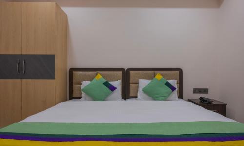 Standard Double Room image 2