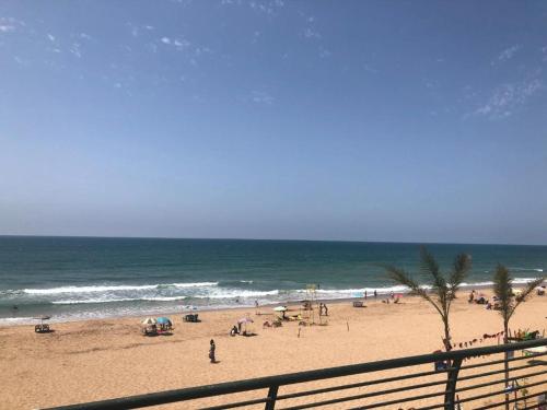 해변, Appartement Plage des Nations Prestigia Front Mer avec grand Jardin in 시디 부크나델