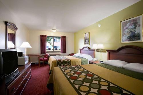 Super 8 by Wyndham Eau Claire WI