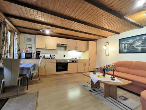 virtuve, Ferienwohnung Mohnkopf - Unterkunft für 2 bis 3 Personen mit Terrasse (Ferienwohnung Mohnkopf - Unterkunft fur 2 bis 3 Personen mit Terrasse) in Jerrishoe