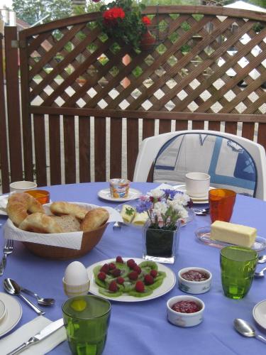 Mat og drikke, Bed & Breakfast aux Enges in Enges