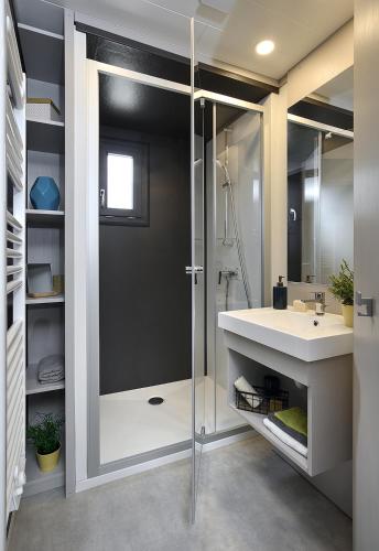 2 bedrooms, 4 beds