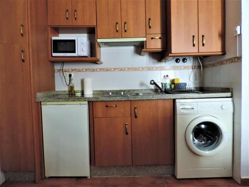 APARTAMENTOS CASERIA DE COMARES, Granada (Foto 9)