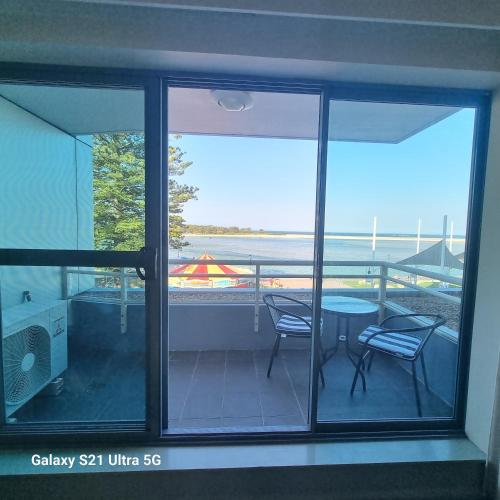A-The Entrance Private Water Front 1 bedroom appartment at the Oaks photo 2