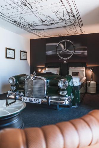 V8 Hotel Köln at MOTORWORLD