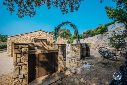Villa avec piscine privée et jardin en Ardèche (Villa avec piscine privee et jardin en Ardeche) in 奧爾尼亞克拉旺