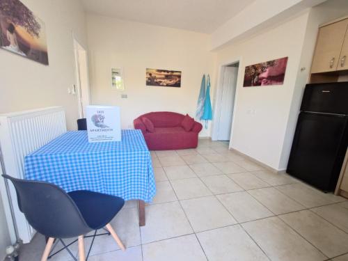 Iris Apartments - image 11