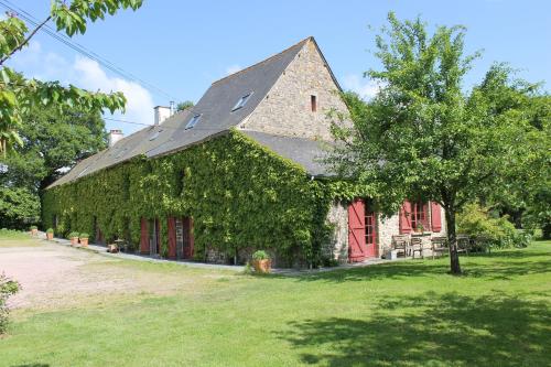 Ieeja, Manoir de l'Alleu in La Chapelle-Chaussee