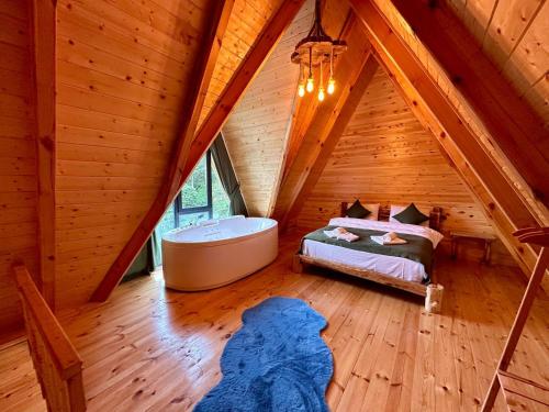 Moni Suit Bungalov