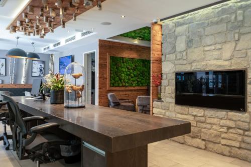 לובי, Avenida Mountain Lodges Kaprun by Alpin Rentals in קפרון