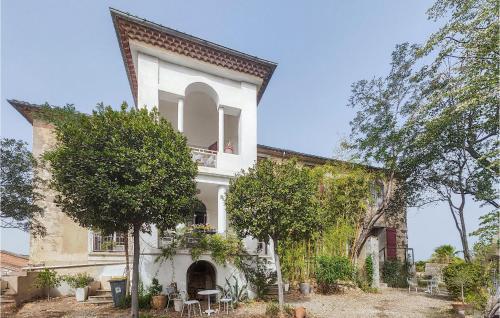 Awesome Apartment In Puissalicon With Wifi And 1 Bedrooms