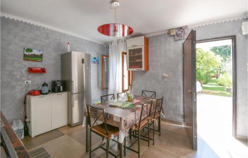 Gorgeous Home In San Zenone D, Ezzelini With Kitchen