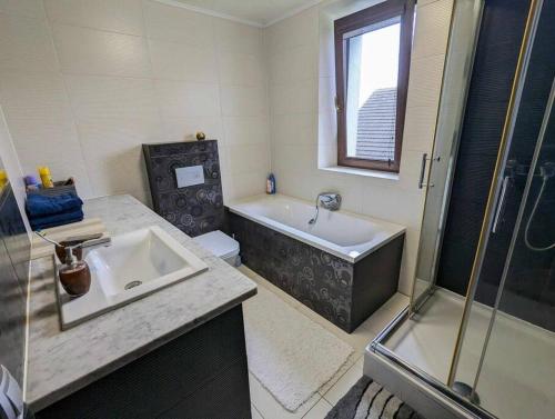 Guest House close to Molo Resort in Grojec