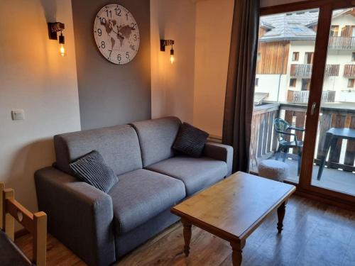 T2 + coin montagne - Wifi/Piscine - Les Orres 1800, Les Orres (foto 3)