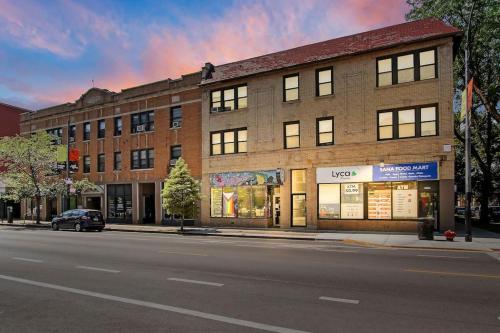 3BR Spacious Apartment with In-Unit Laundry - Kedzie 3F in Ravenswood Gardens