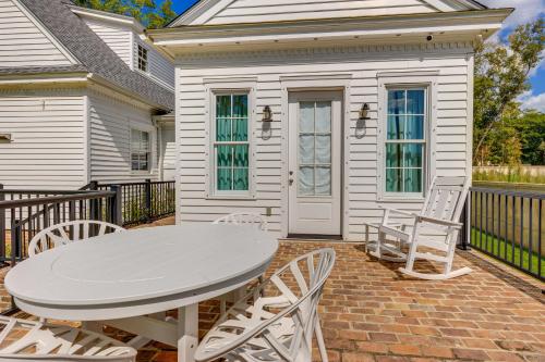 Luxe Fairhope Home - Short Walk to the Beach!