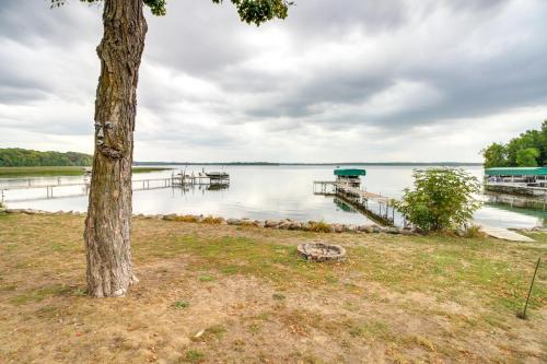 Lakefront Isle Escape with Dock and Fire Pit!